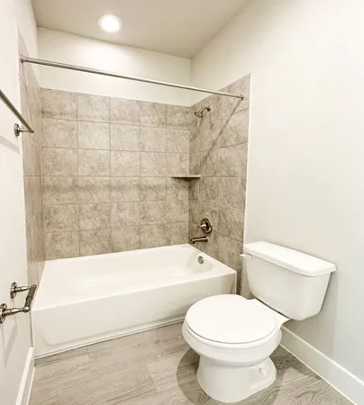 $2,325 | 9007 Lonestar Creekbend Lane, Houston, TX 77080