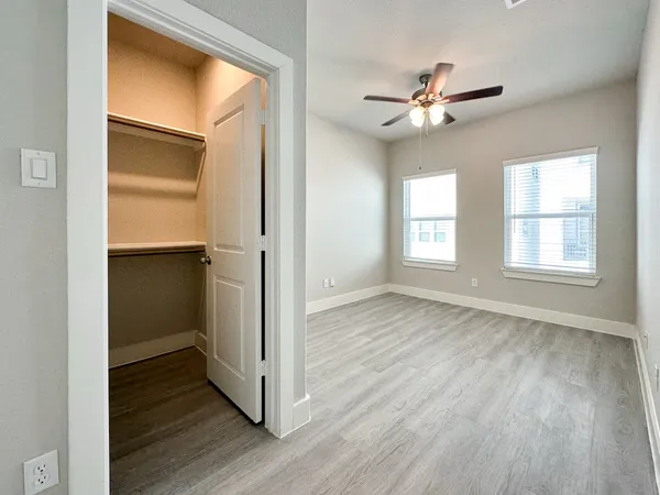 $2,325 | 9007 Lonestar Creekbend Lane, Houston, TX 77080