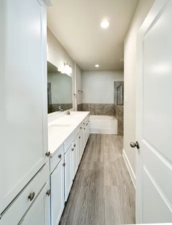 $2,325 | 9007 Lonestar Creekbend Lane, Houston, TX 77080