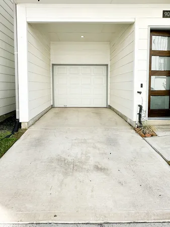 $2,325 | 9007 Lonestar Creekbend Lane, Houston, TX 77080