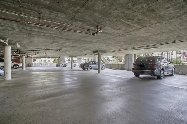 $848,888 | 880 North Winchester Boulevard, Unit 205, Santa Clara, CA 95050