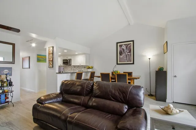 $848,888 | 880 North Winchester Boulevard, Unit 205, Santa Clara, CA 95050