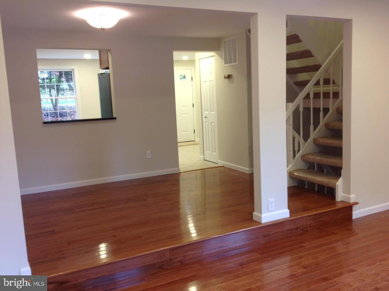 10965 Harpers Square Court Reston, VA 20191 - Photo 4 of 19 Dining Room