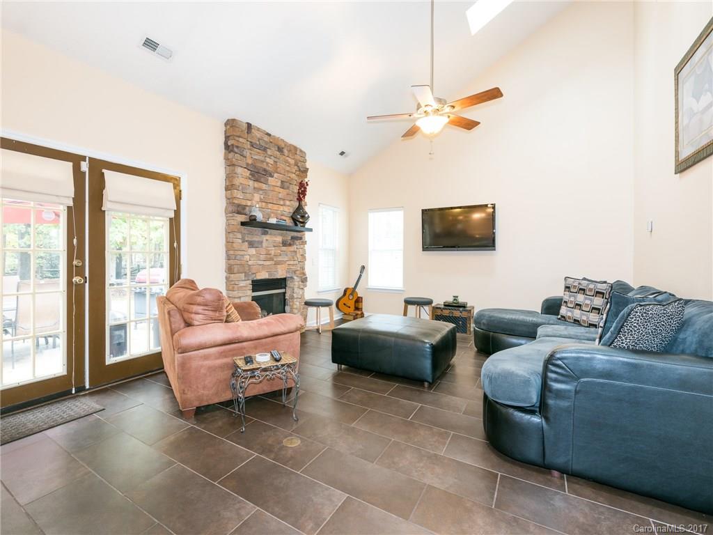 6705 Reedy Creek Road Charlotte, NC 28215 - Photo 3 of 24