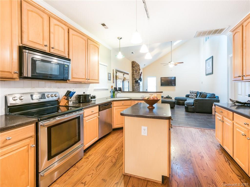 6705 Reedy Creek Road Charlotte, NC 28215 - Photo 5 of 24