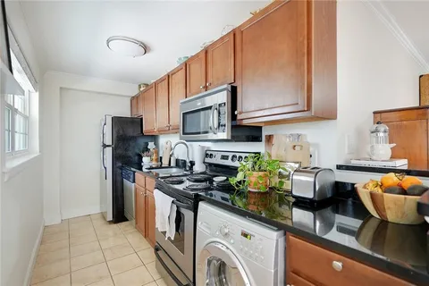 $209,000 | 897 North Highland Avenue Northeast, Unit A9, Atlanta, GA 30306