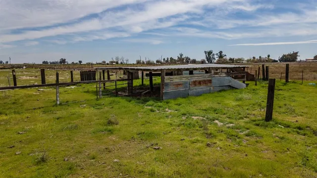 a view of a lake with houses
