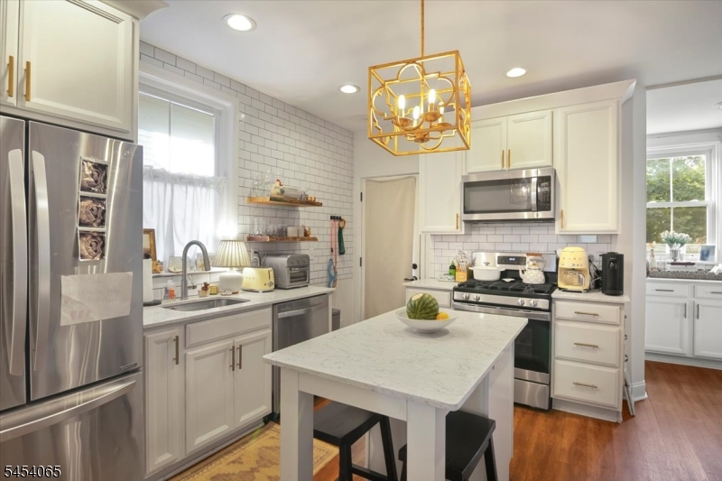 46 Hazelwood Road, Unit 1 Bloomfield, NJ 07003 - Photo 15 of 31 Gallery Image 15