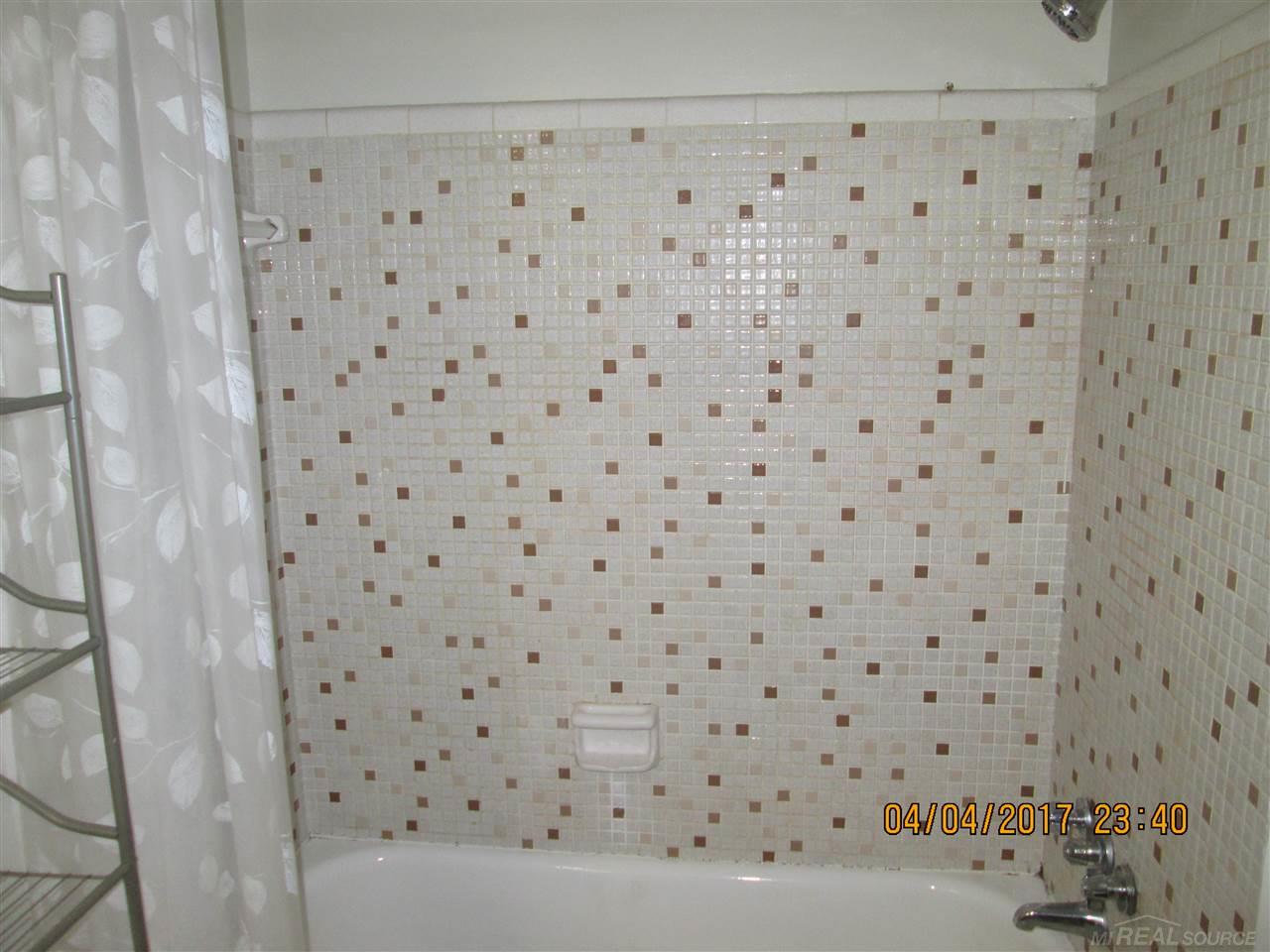 29133 Hayes Road, Unit BLDG A 23 Warren, MI 48088 - Photo 9 of 14