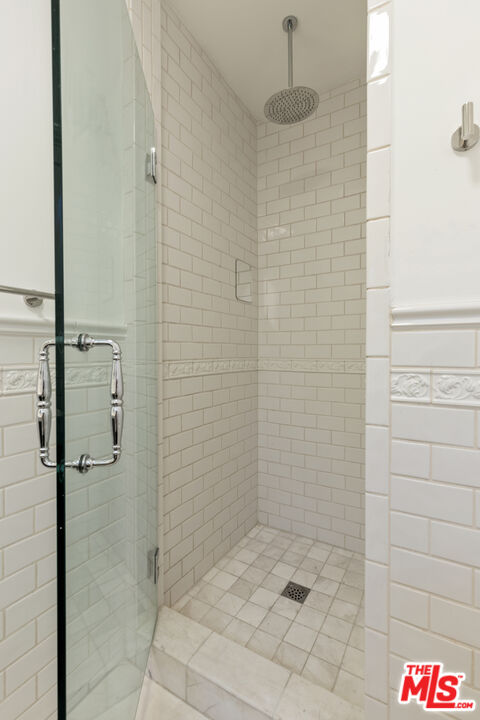8467 West 4th Street Los Angeles, CA 90048 - Photo 7 of 12 a bathroom with a shower