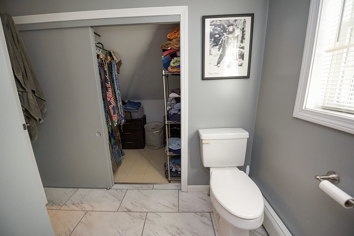 82 Hampstead Road Sandown, NH 03873 - Photo 20 of 33