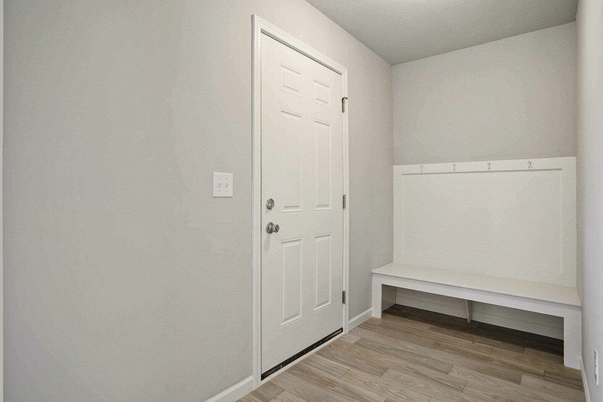 922 Forest Street Marshall, MI 49068 - Photo 3 of 41 BWL021-i1830-Mudroom Bench