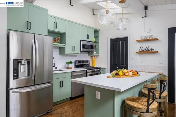 $1,150,000 | 18650 Center Street, Castro Valley, CA 94546