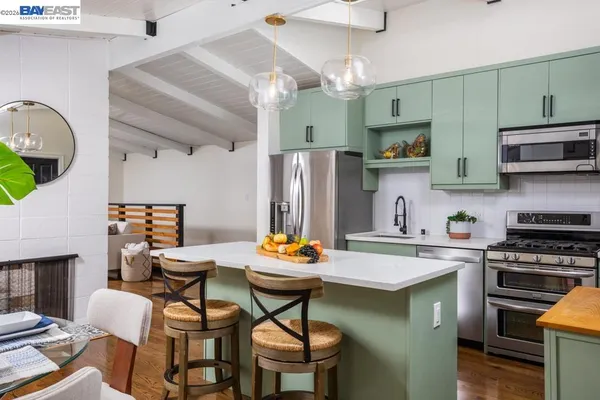 $1,150,000 | 18650 Center Street, Castro Valley, CA 94546