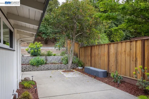 $1,150,000 | 18650 Center Street, Castro Valley, CA 94546