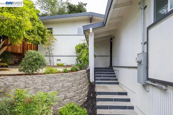 a view of a entryway of a house