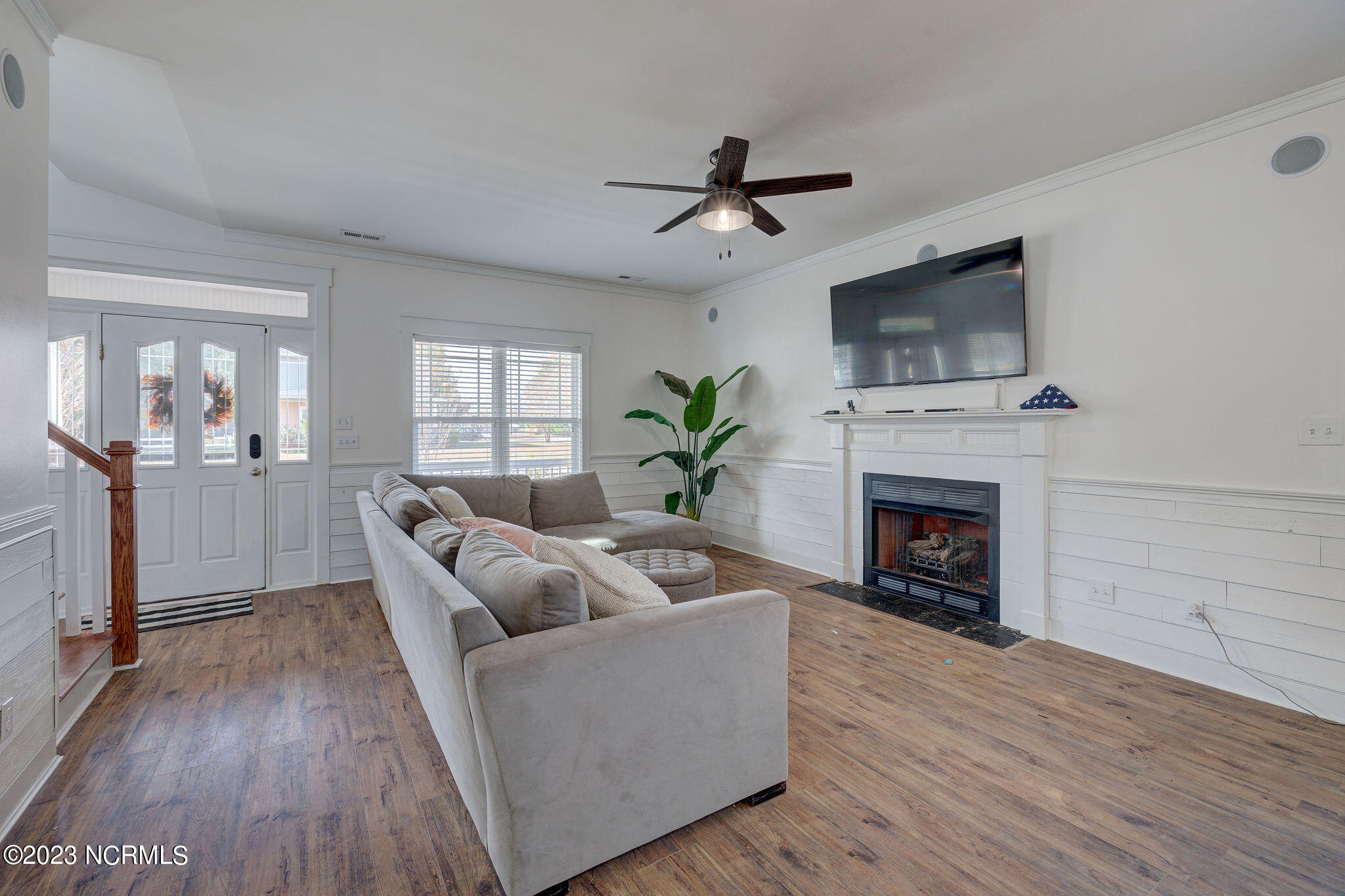 102 Rivendale Drive Jacksonville, NC 28546 - Photo 6 of 47 102RivendaleEdit-37