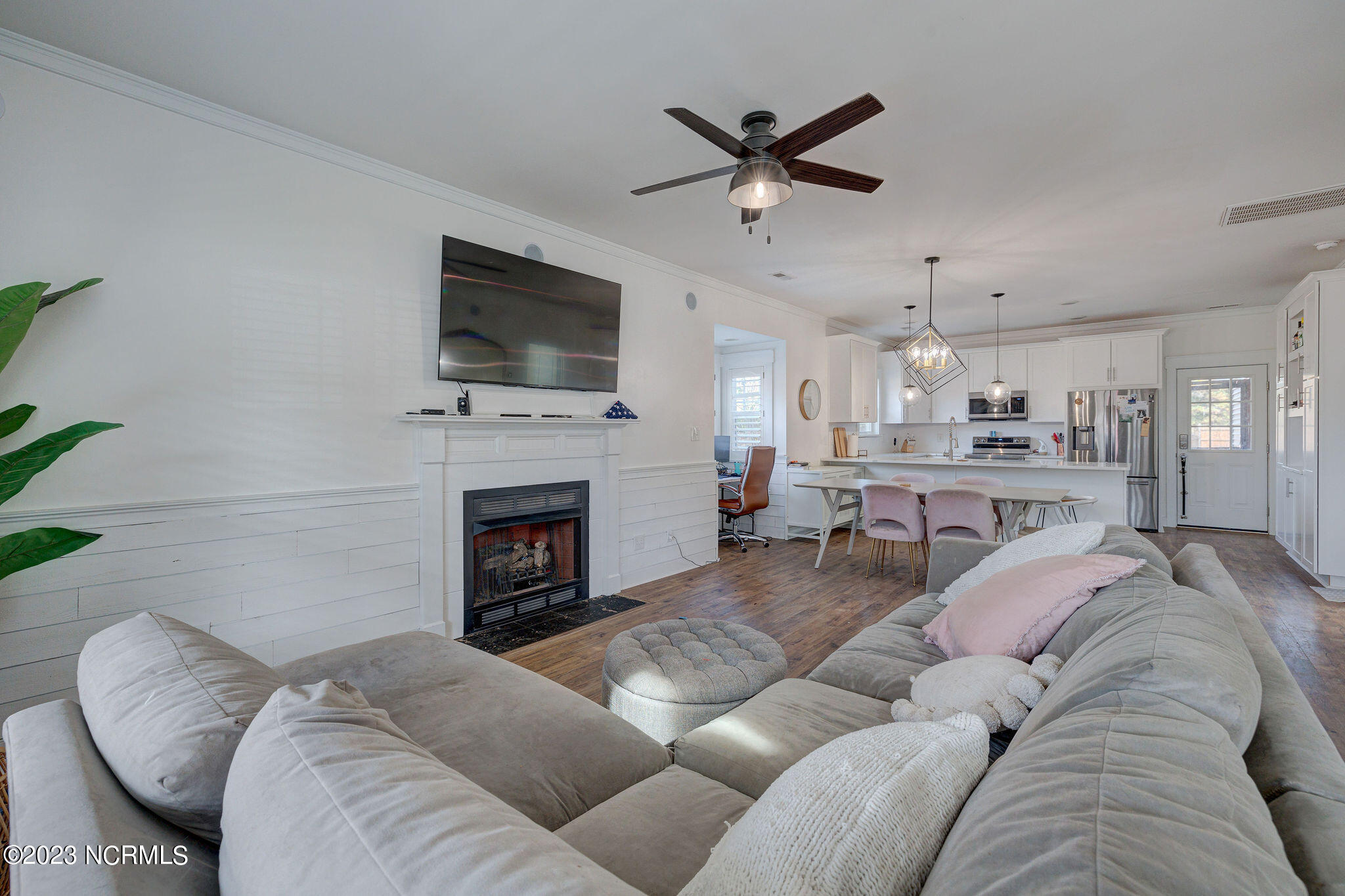 102 Rivendale Drive Jacksonville, NC 28546 - Photo 9 of 47 102RivendaleEdit-41