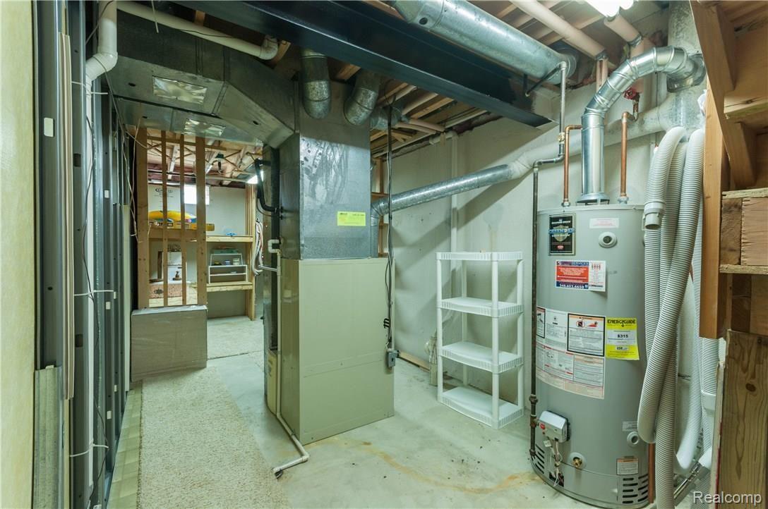 2227 Rochelle Park Drive Rochester, MI 48309 - Photo 22 of 24 Spacious mechanical/storage area. Clean and dry.
