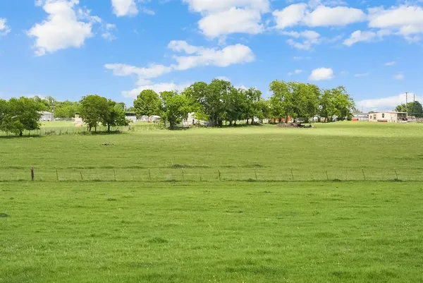 $1,690,000 | 7604 County Road 136, Terrell, TX 75161