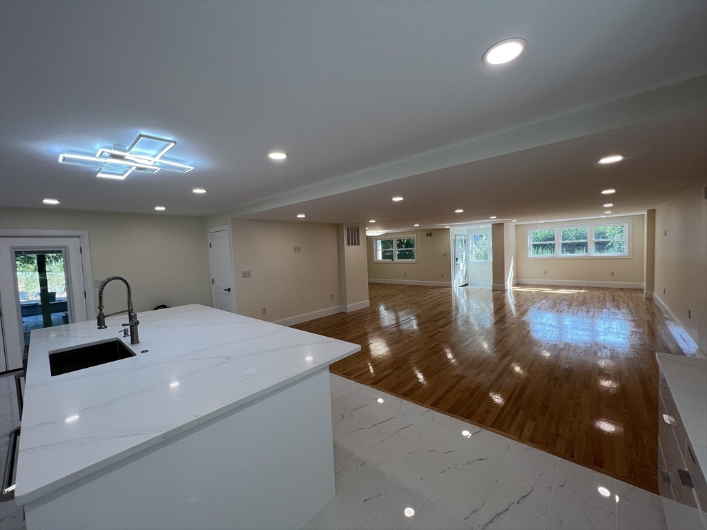 4 Ripley Road Hull, MA 02045 - Photo 11 of 40