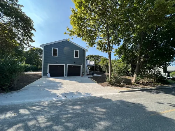 $1,825,000 | 4 Ripley Road, Hull, MA 02045