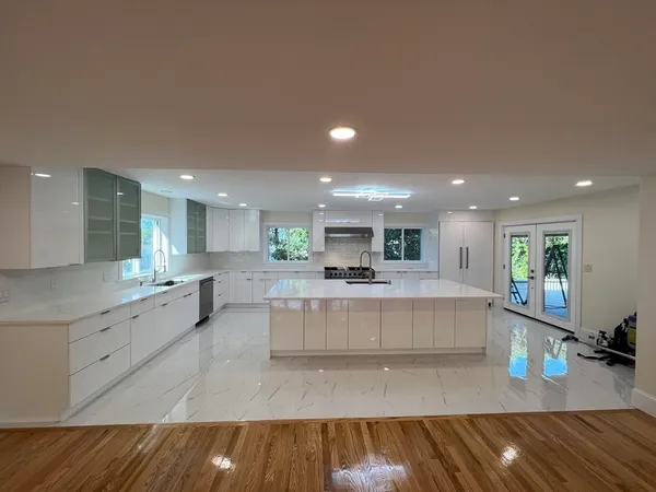 $1,825,000 | 4 Ripley Road, Hull, MA 02045