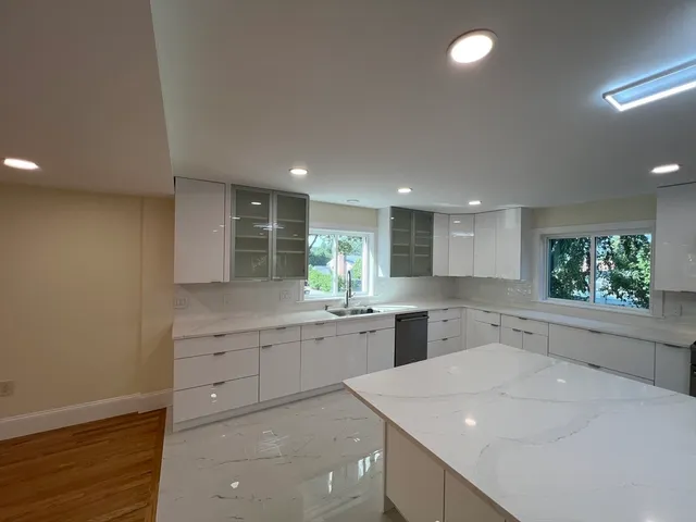 $1,649,999 | 4 Ripley Road, Hull, MA 02045