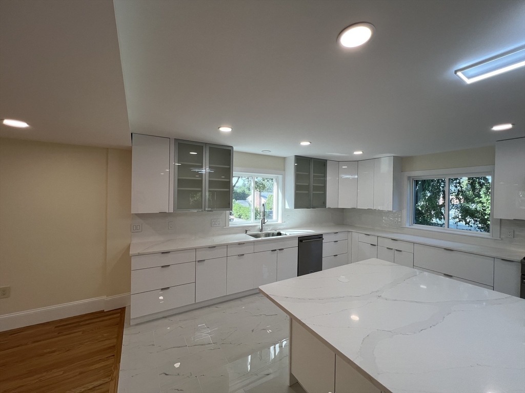 4 Ripley Road Hull, MA 02045 - Photo 7 of 40