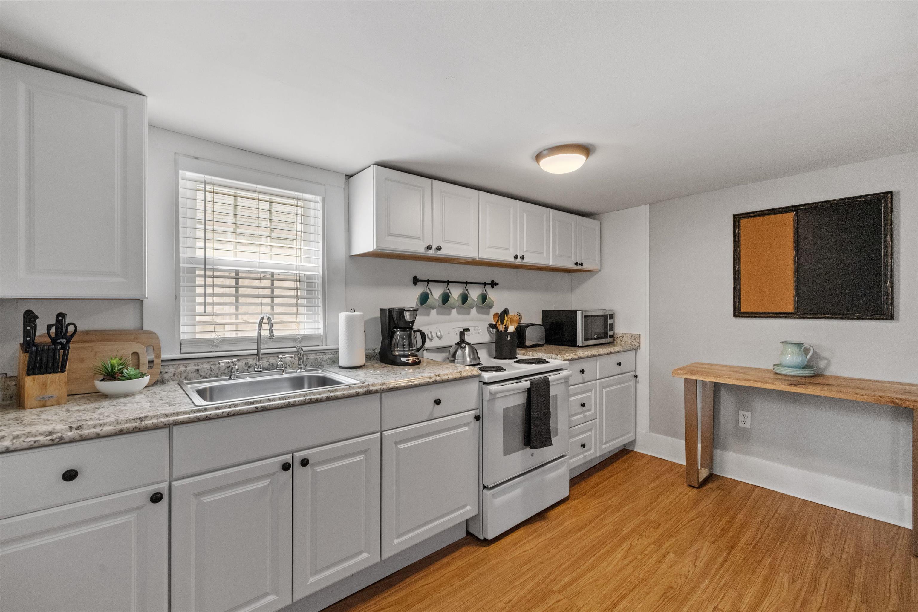 23 B Portsmouth Avenue Exeter, NH 03833 - Photo 2 of 60