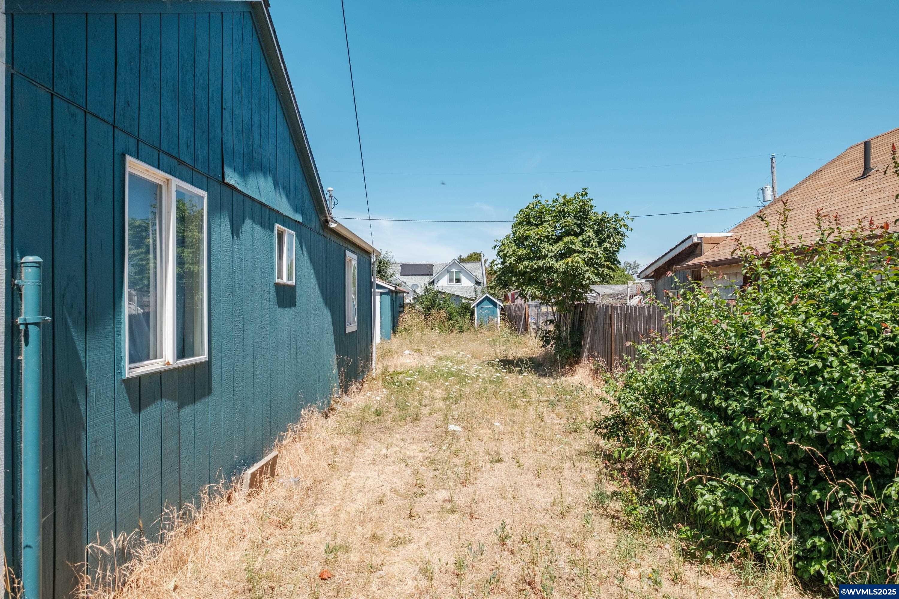 371 Gilbert Street Lebanon, OR 97355 - Photo 19 of 23 Gallery Image 19