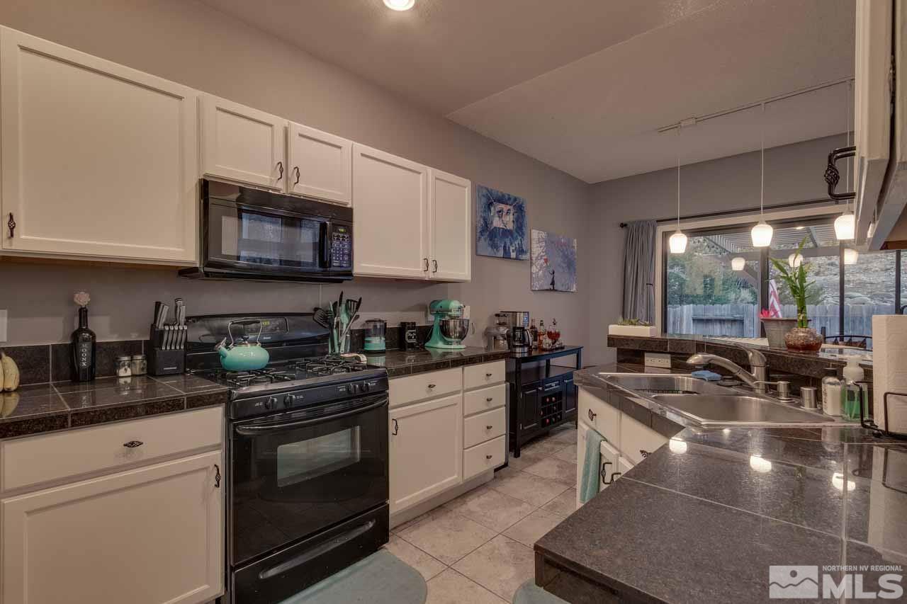 4337 Leeward Lane Reno, NV 89502 - Photo 8 of 24 Photo 8
