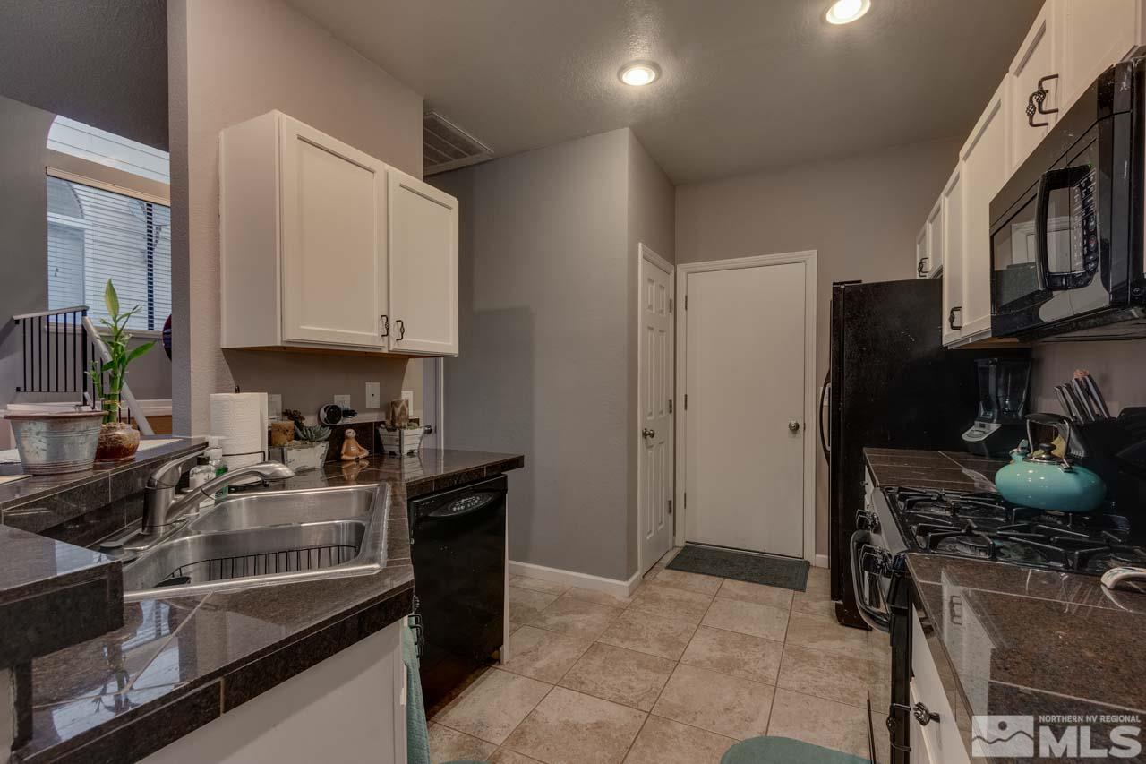 4337 Leeward Lane Reno, NV 89502 - Photo 10 of 24 Photo 10