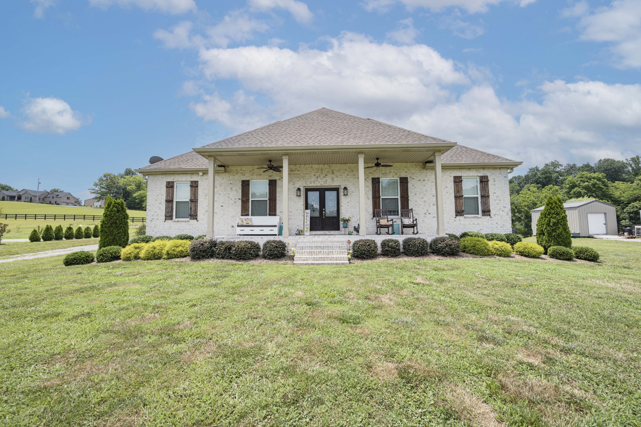 1632 Old Gallatin Road Portland, TN 37148 - Photo 2 of 37 front view of a house with a yard