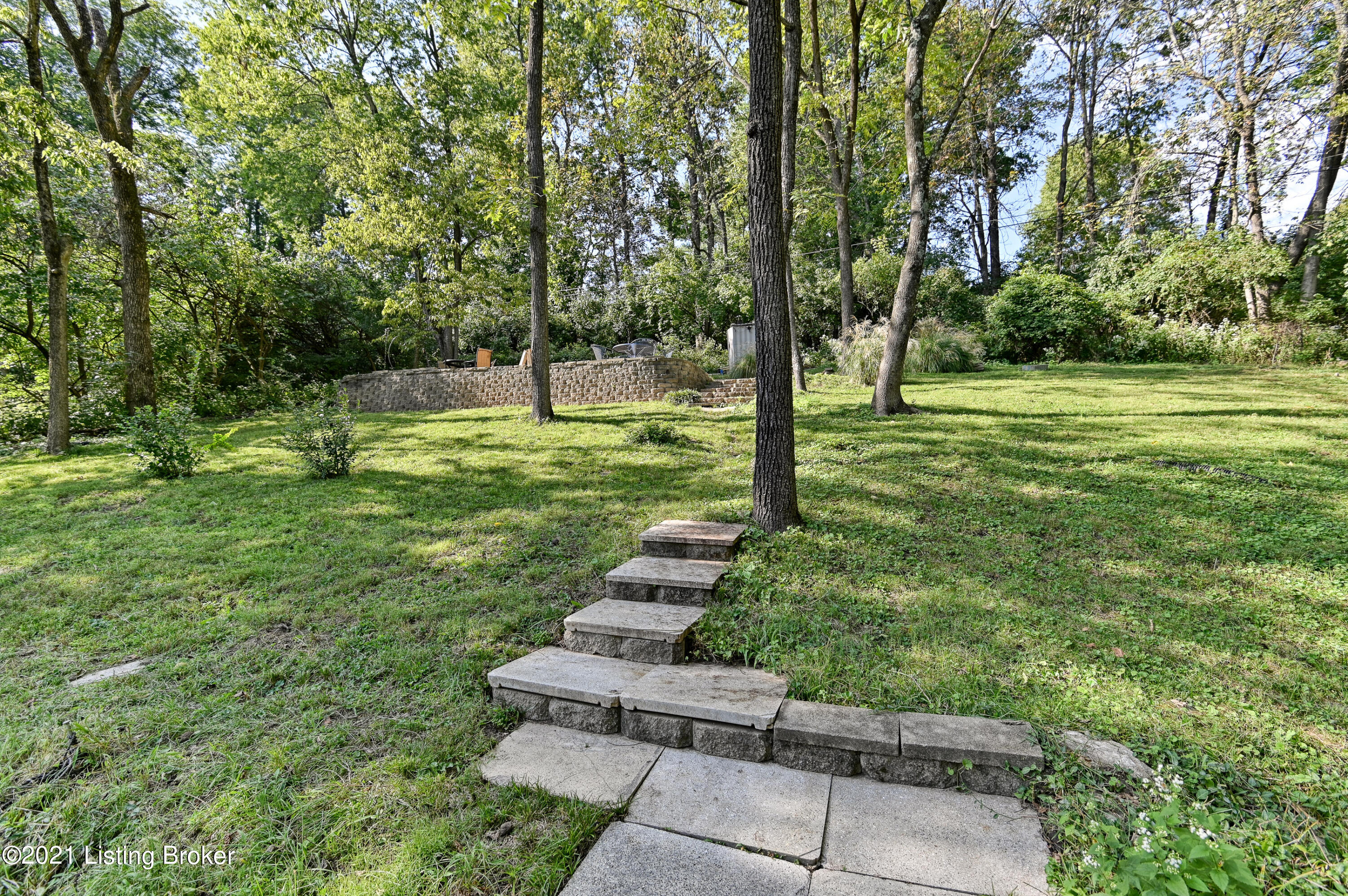 2913 Seneca Park Road Louisville, KY 40205 - Photo 37 of 43 041 - 20210927-1389
