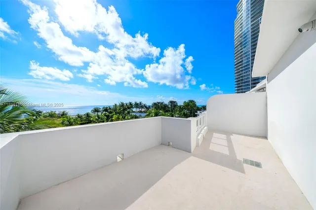 a view of a big yard