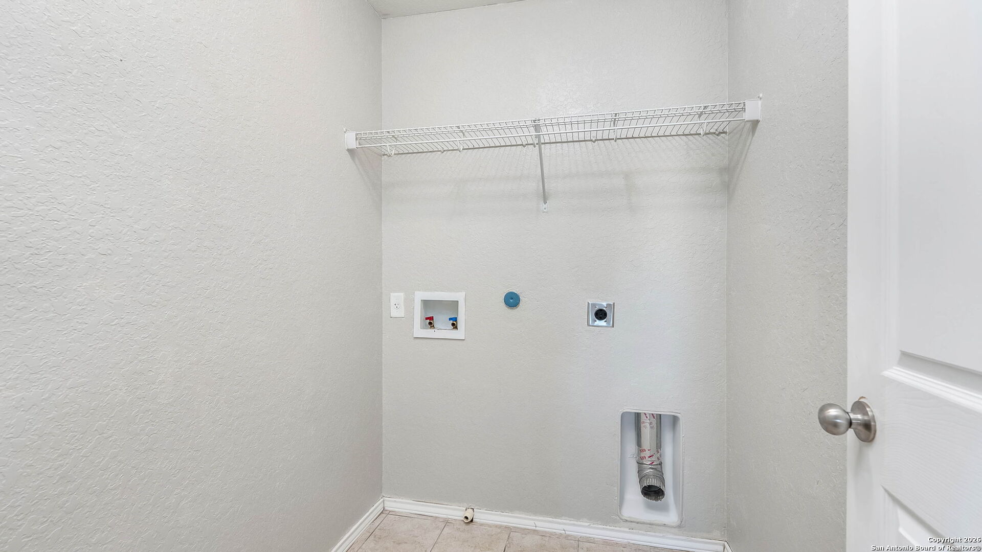 7690 Paraiso Boerne, TX 78015 - Photo 21 of 24 a view of a small space