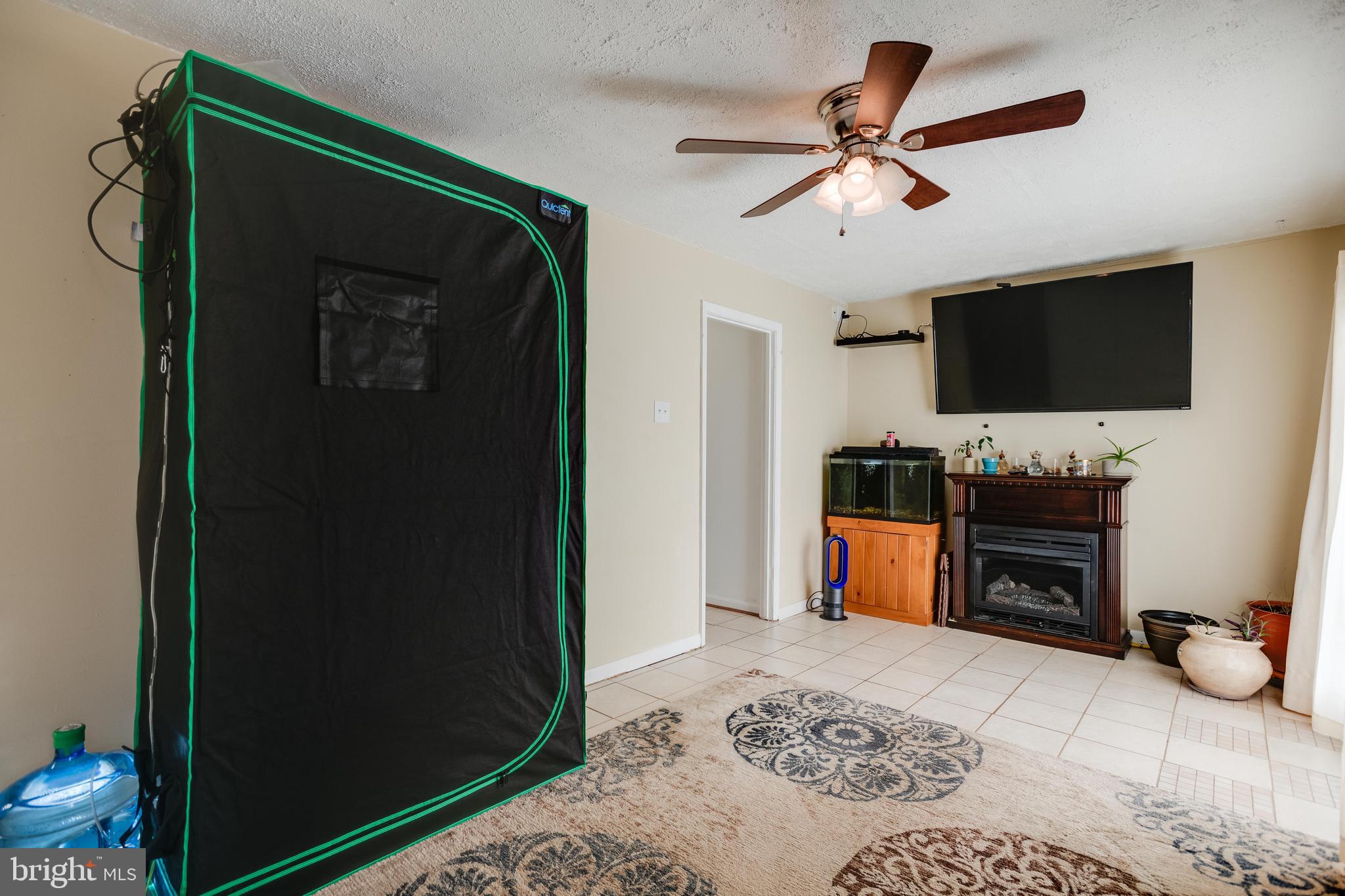 8952 Cannon Ridge Drive Manassas, VA 20110 - Photo 11 of 51