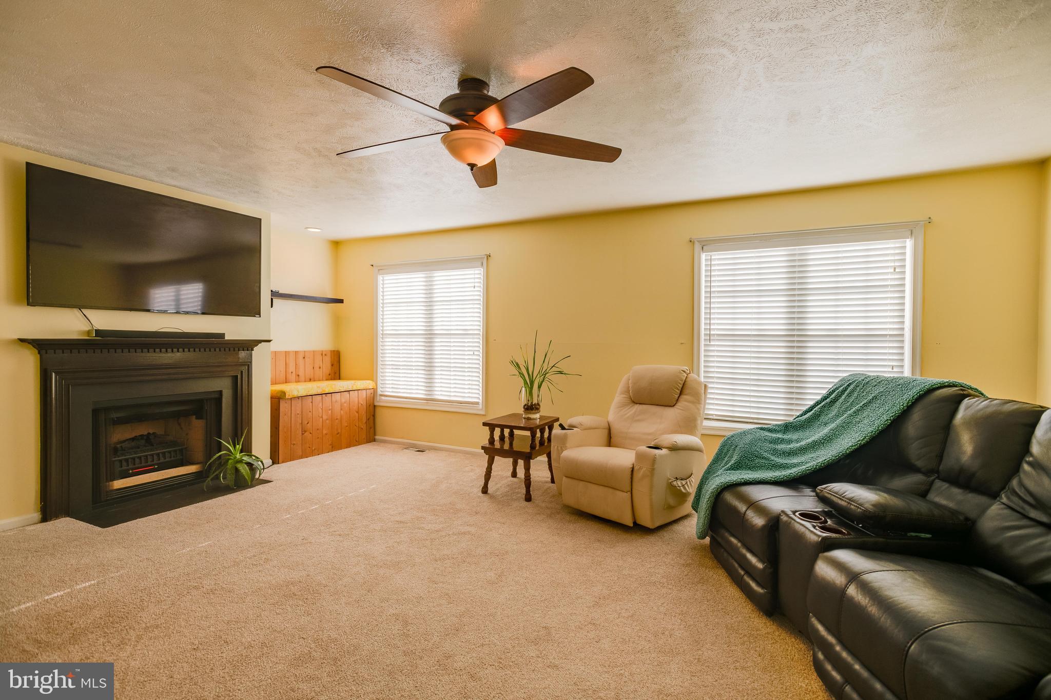 8952 Cannon Ridge Drive Manassas, VA 20110 - Photo 14 of 51