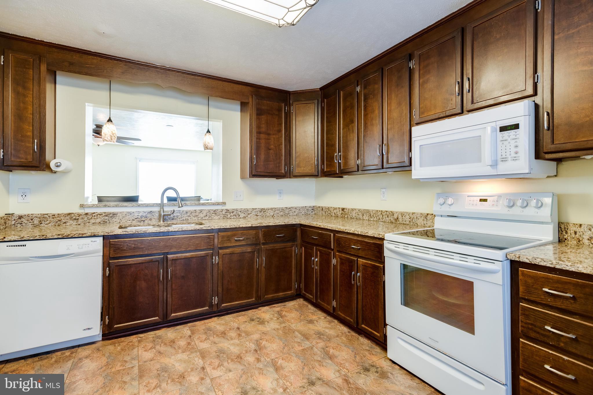 8952 Cannon Ridge Drive Manassas, VA 20110 - Photo 22 of 51