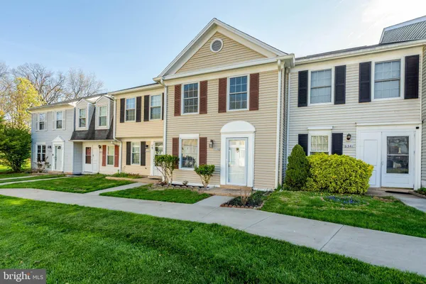 $325,000 | 8339 Felsted Lane, Manassas, VA 20110