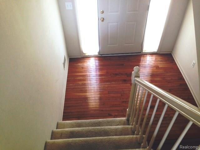 6963 Edgewater Drive, Unit 4 Troy, MI 48085 - Photo 6 of 24