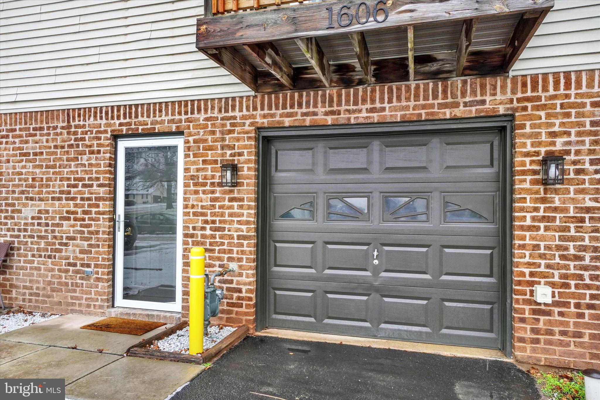 1606 Condor Lane Dover, PA 17315 - Photo 28 of 28 a front view of a house