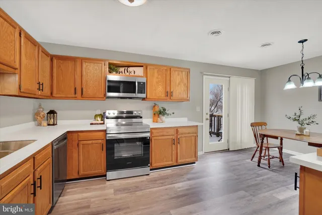 $215,000 | 1606 Condor Lane, Dover, PA 17315