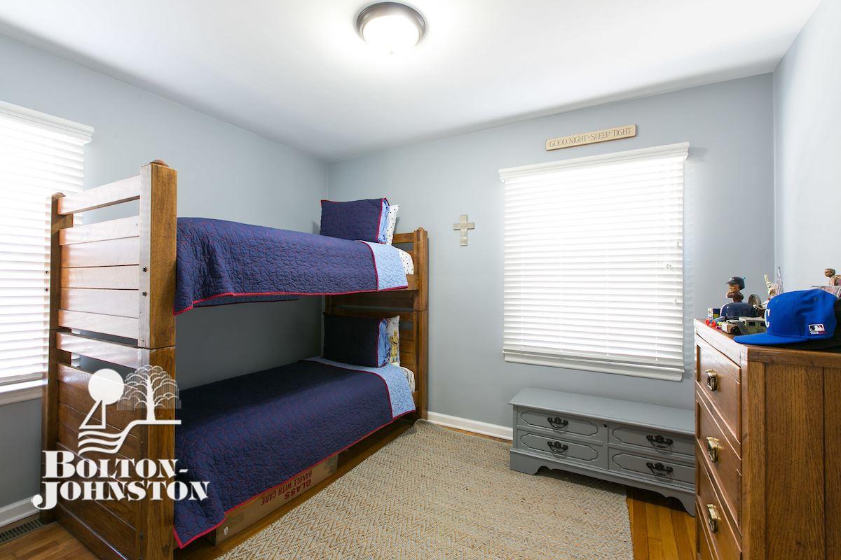 1616 Hampton Road Grosse Pointe Woods, MI 48236 - Photo 15 of 29