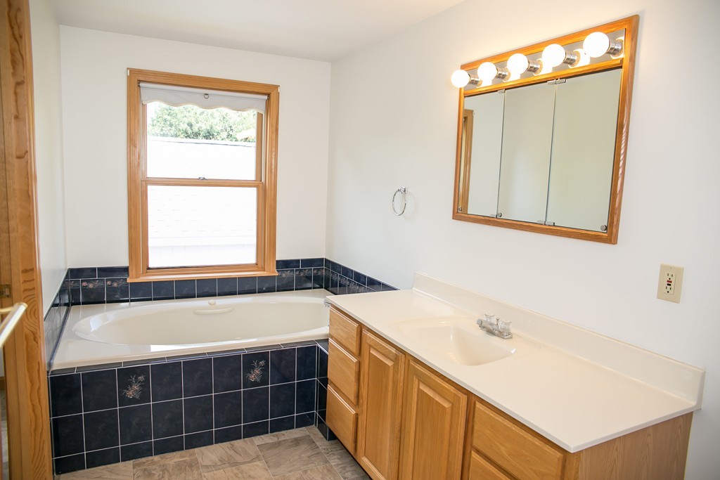178 Bay Road Hadley, MA 01035 - Photo 21 of 30 Gallery Image 21