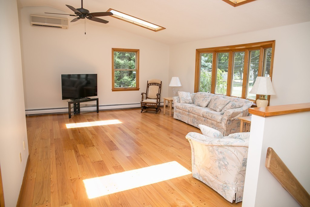 178 Bay Road Hadley, MA 01035 - Photo 5 of 30 Gallery Image 5