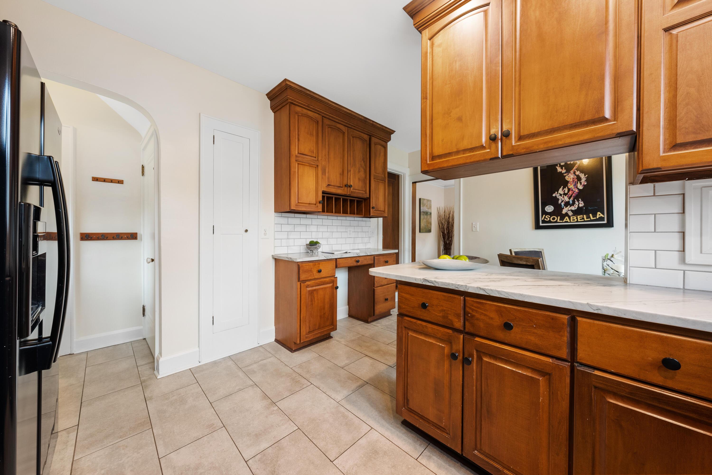454 Midgard Road Columbus, OH 43202 - Photo 16 of 47 DSC03142