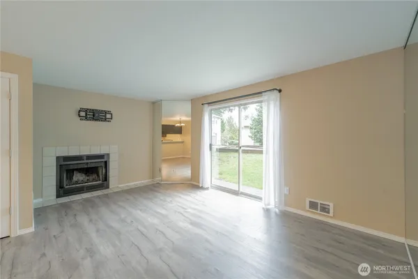 $369,000 | 18910 Bothell Everett Highway, Unit N2, Bothell, WA 98012