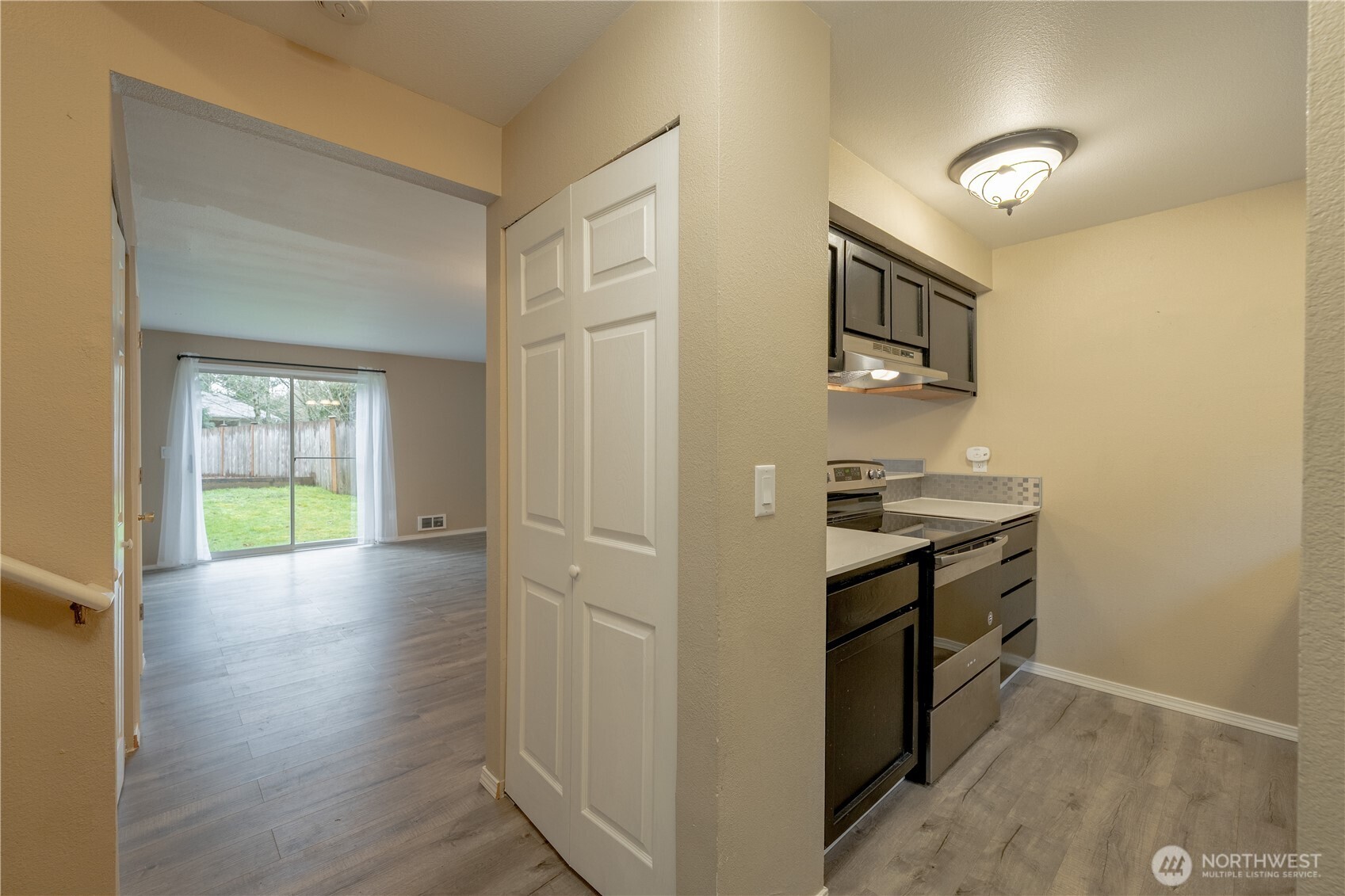 18910 Bothell Everett Highway, Unit N2 Bothell, WA 98012 - Photo 7 of 40